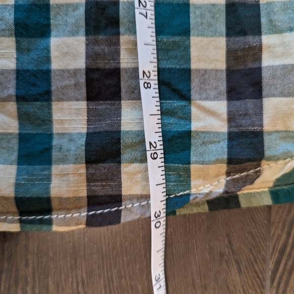 EUC Guess button up short sleeve shirt - Picture 8 of 11